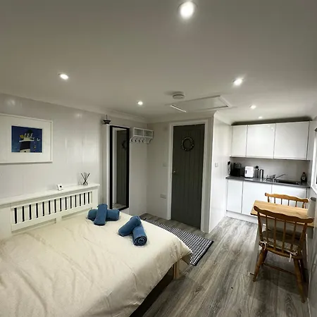 Peaceful Southbourne Studio - Pets Welcome Bournemouth Buitenkant foto